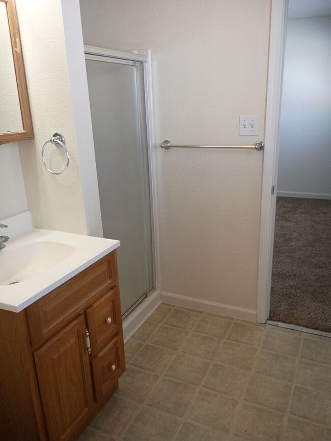 Building Photo - 3225 Lucerne Way