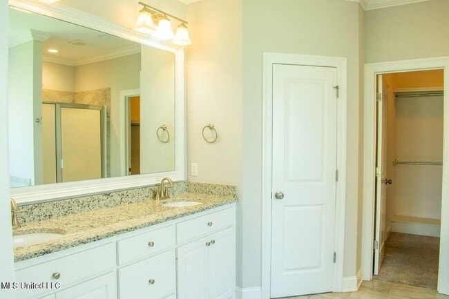 Building Photo - 3 Bed/2 Bath Home in Woodscope of Oakfield