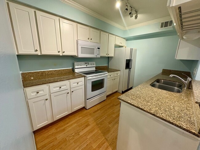 Building Photo - 4635 Wild Indigo St