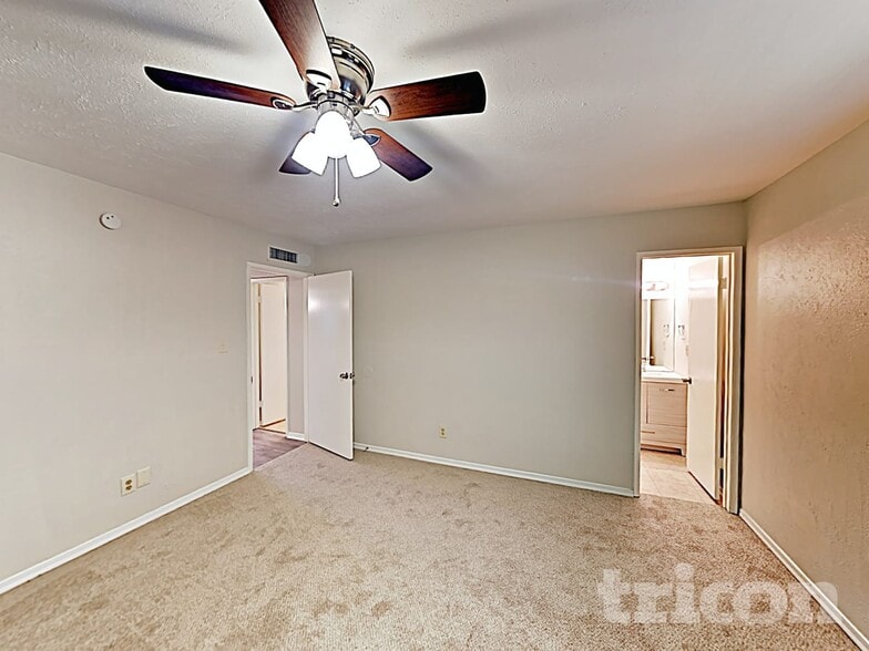 Building Photo - 7309 Hedge Dr