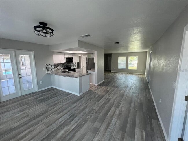 Building Photo - 6498 Amory St