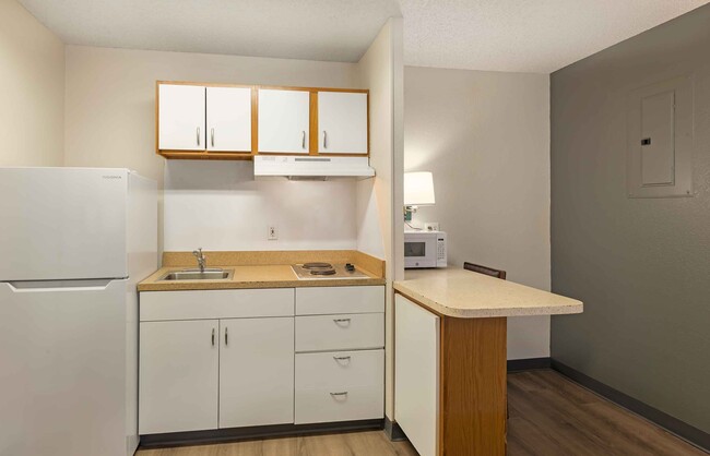 Building Photo - Furnished Studio-Denver - Cherry Creek