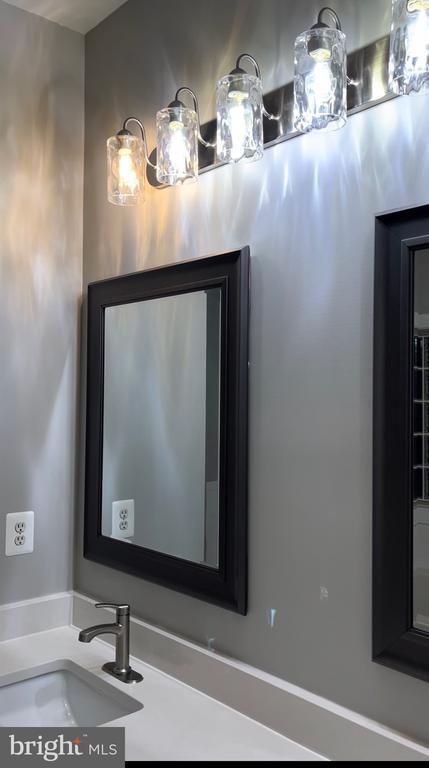 Building Photo - 188 Brittany Ln