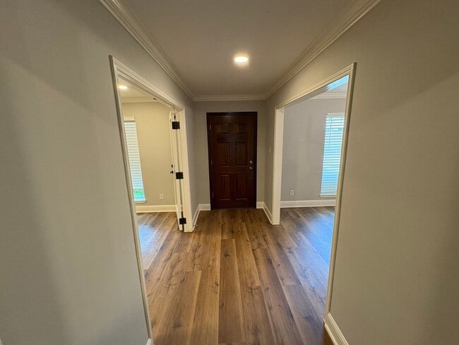 Building Photo - Totally redone 4 bedrooms townhouse.