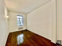 Building Photo - EAST 89 St