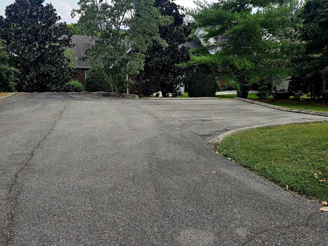 Building Photo - 3210 N Ocoee St