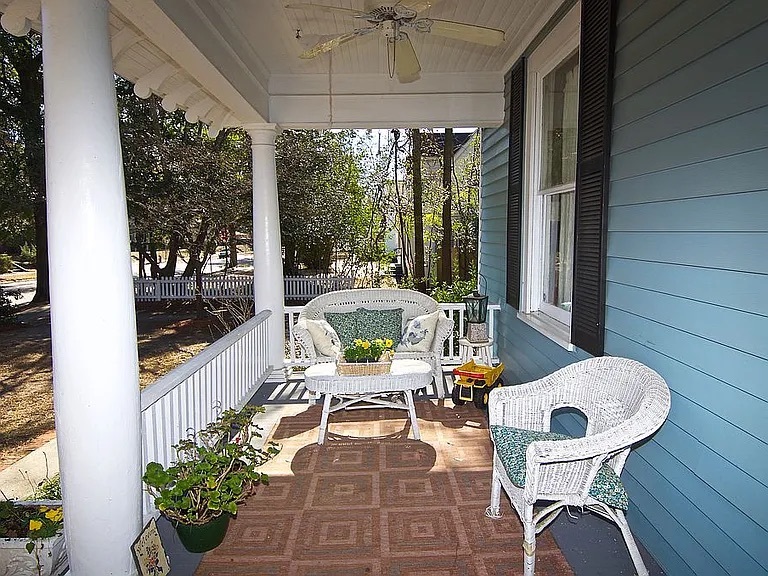 Front Porch - 1203 Woodrow St