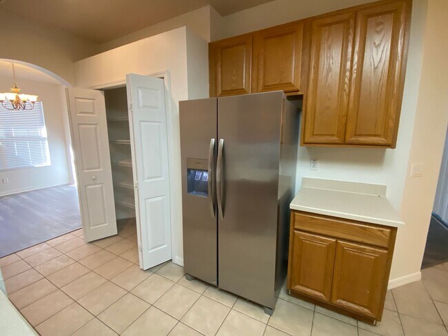 Building Photo - Pool Home for Rent