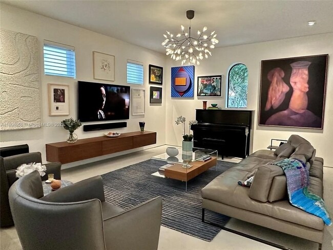 Primary Photo - 455 Amalfi Ave