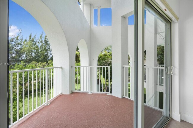 Building Photo - 8650 NW 97th Ave