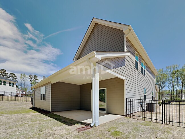Building Photo - 5120 Valley Dr