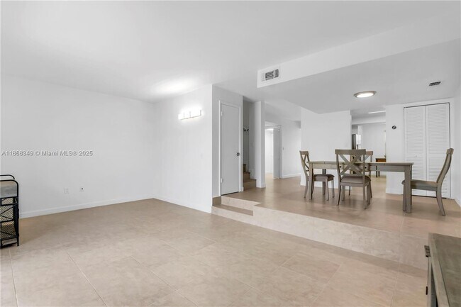 Building Photo - 3827 NE 166th St