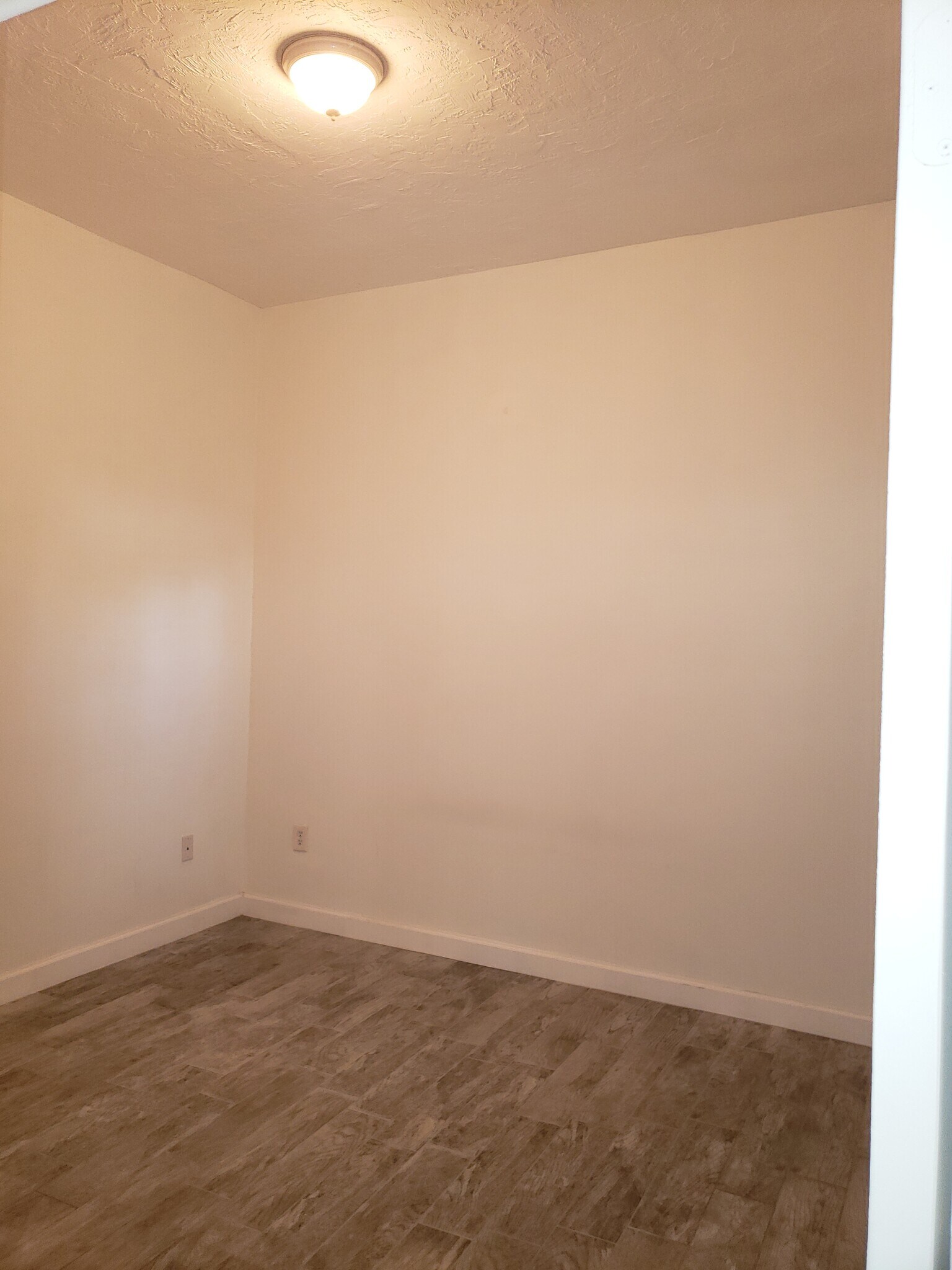 Bedroom - 3356 Bird Ave