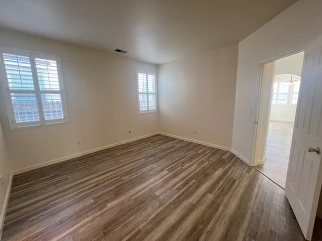 Building Photo - Stunning Views - Three Bedroom in Heron...