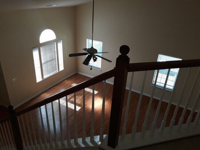 Building Photo - Charming 2 Story Home in Northeast Columbia!