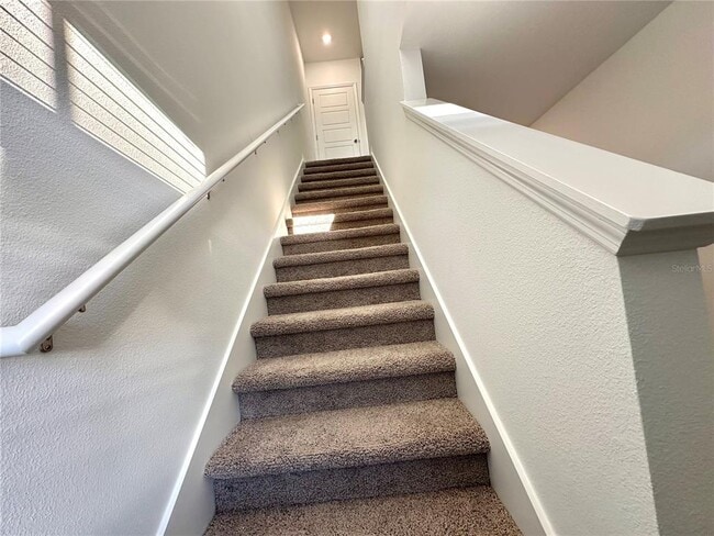 Building Photo - 2933 Canary Ave