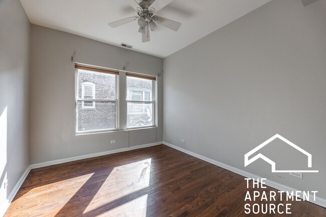 Building Photo - 1517 W Jonquil Terrace