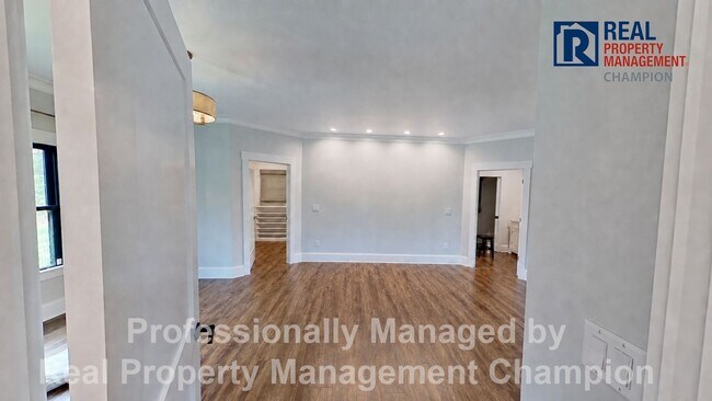Building Photo - Stunning 4 BD/3 BA Fully Renovated Home on 6 Acres w/Pond