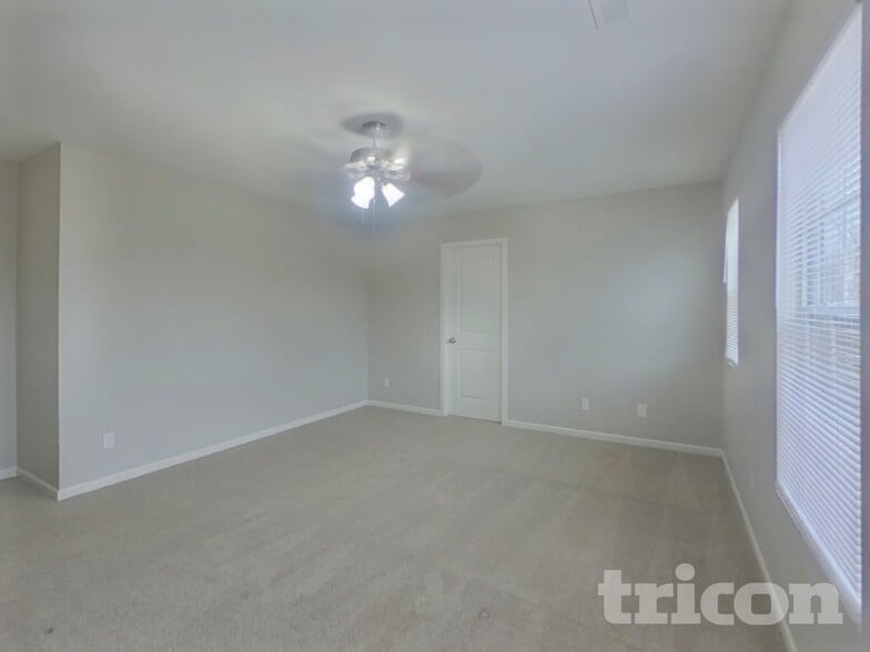 Building Photo - 907 Swearngan Ridge Ct