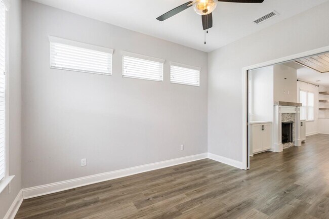 Building Photo - 3809 Ardmore Ln