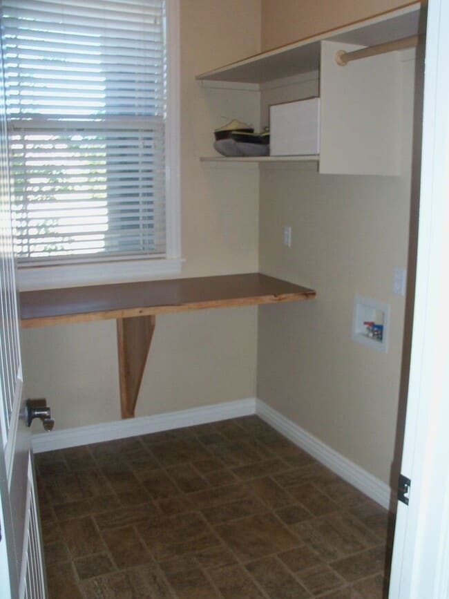 Building Photo - 903 W Arbor Pointe Way