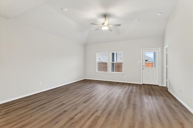 Building Photo - 431 Wydown Dr