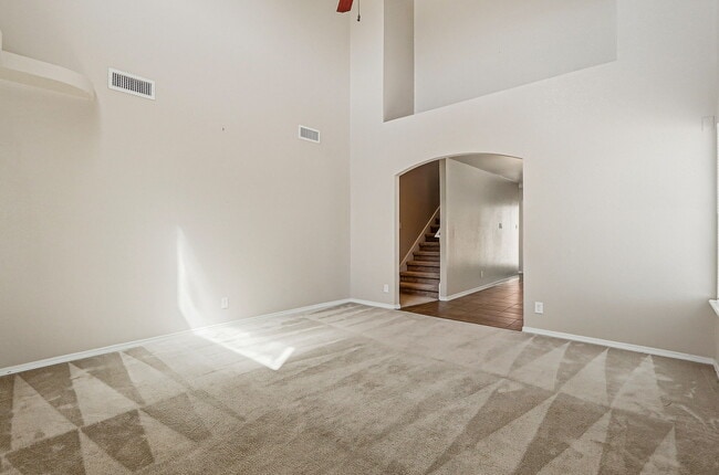 Building Photo - 2300 Glitter Point
