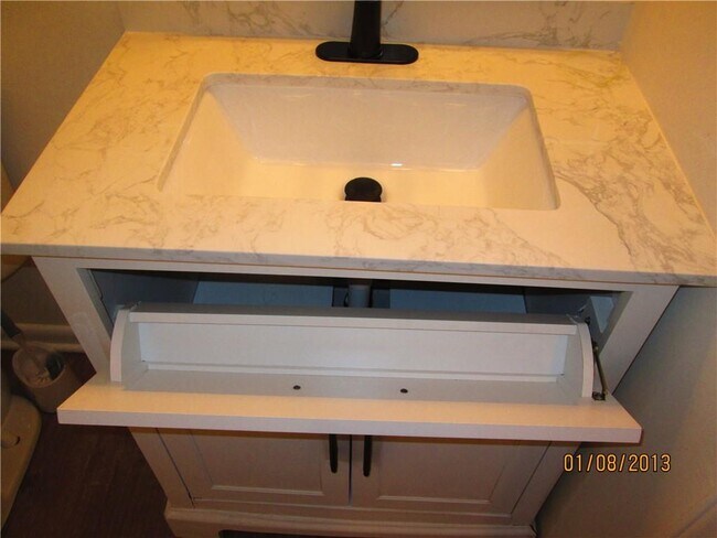 Building Photo - 6712 Ivy Log Dr SW