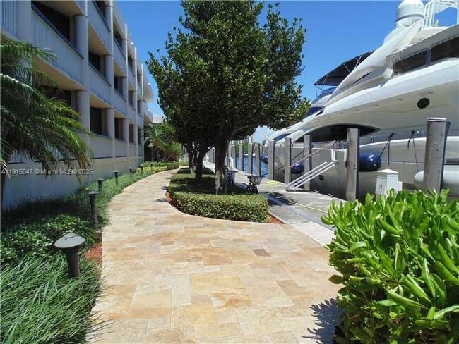 Building Photo - 19707 Turnberry Way