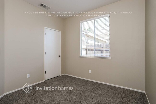 Building Photo - 9396 Lakepoint Dr