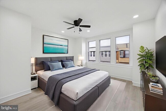 Building Photo - 3241 N Etting St