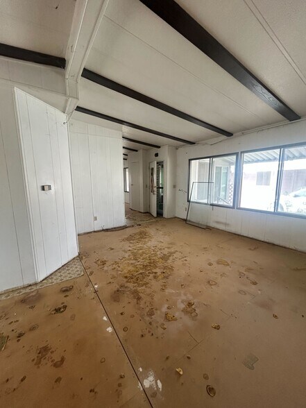 Building Photo - 3601 E Wyoming Ave