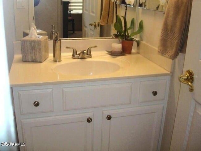 Building Photo - 10465 E Star of the Desert Dr