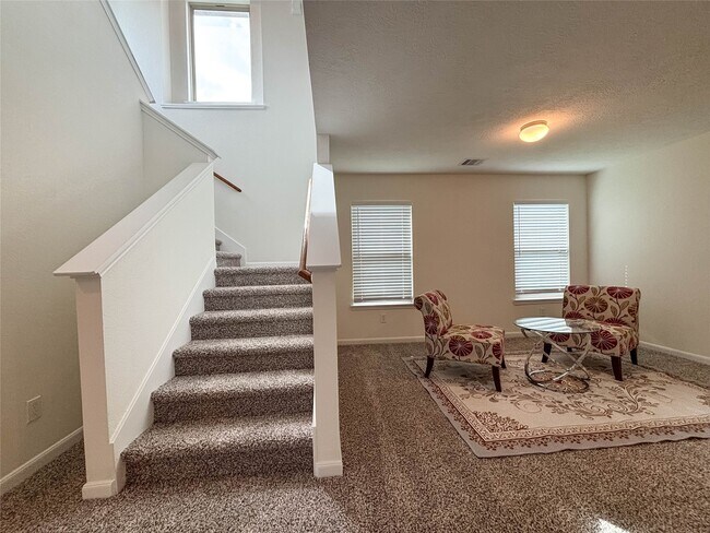 Building Photo - 2527 Boxwood Park