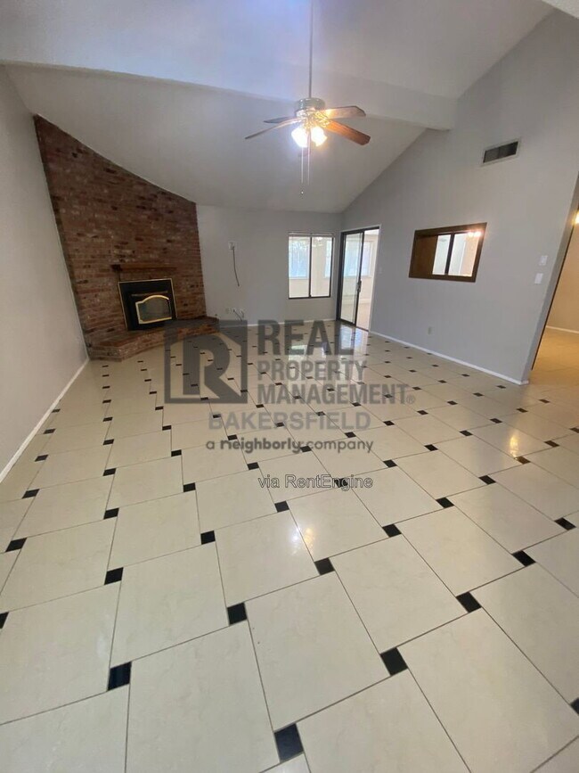 Building Photo - 7708 Okanagan Ct