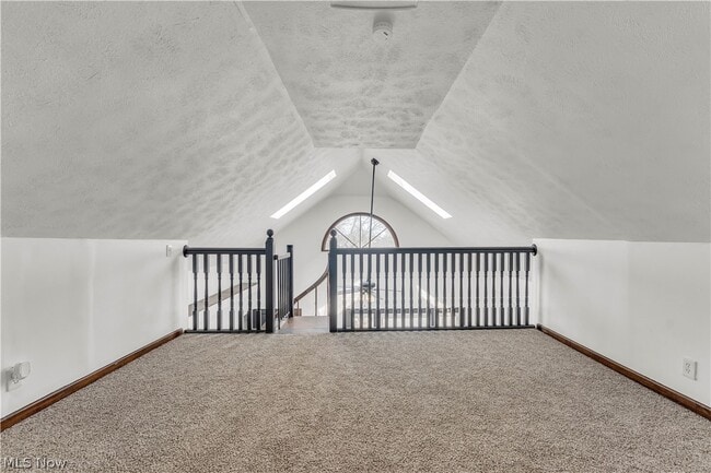 Building Photo - 2225 Oak Park Ave