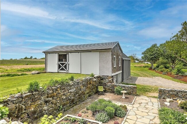 Building Photo - 148 Fogland Rd