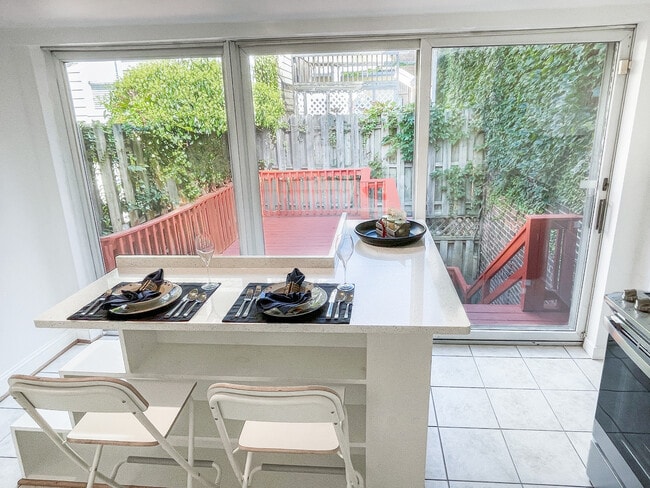 Building Photo - 1135 Olive St