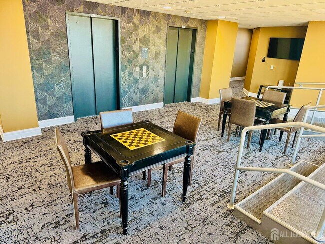 Building Photo - 1 Spring St