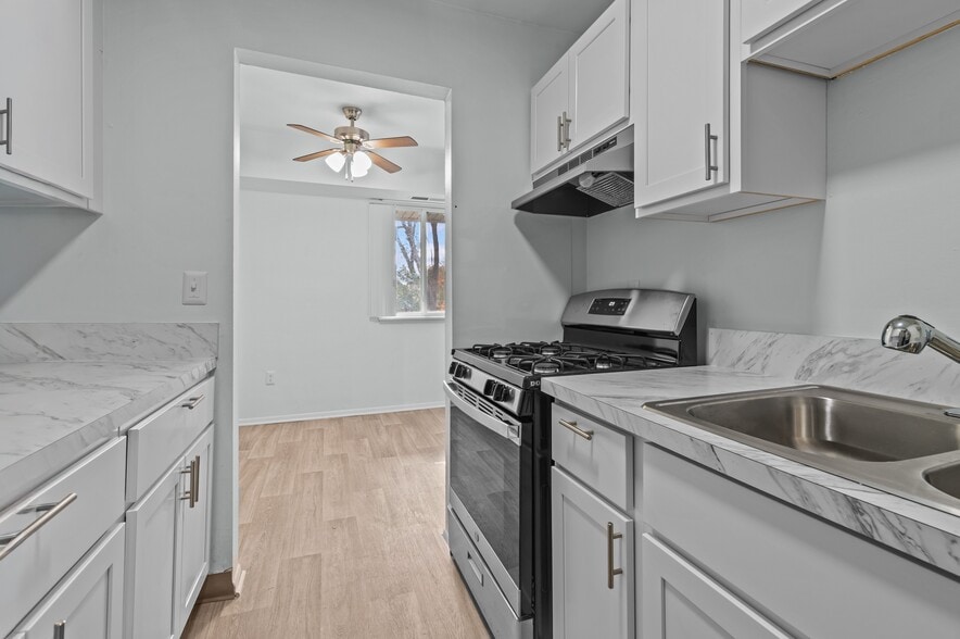 Primary Photo - Six Trails Apartments - Saline, MI