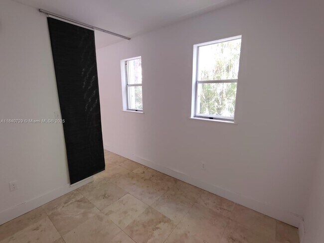 Building Photo - 1008 Jefferson Ave