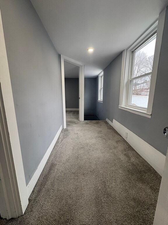 Building Photo - 77 School St