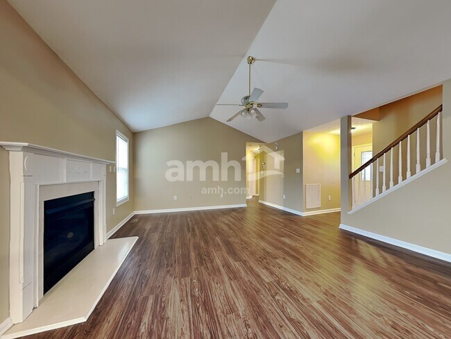 Building Photo - 112 Pine Orchard Ct