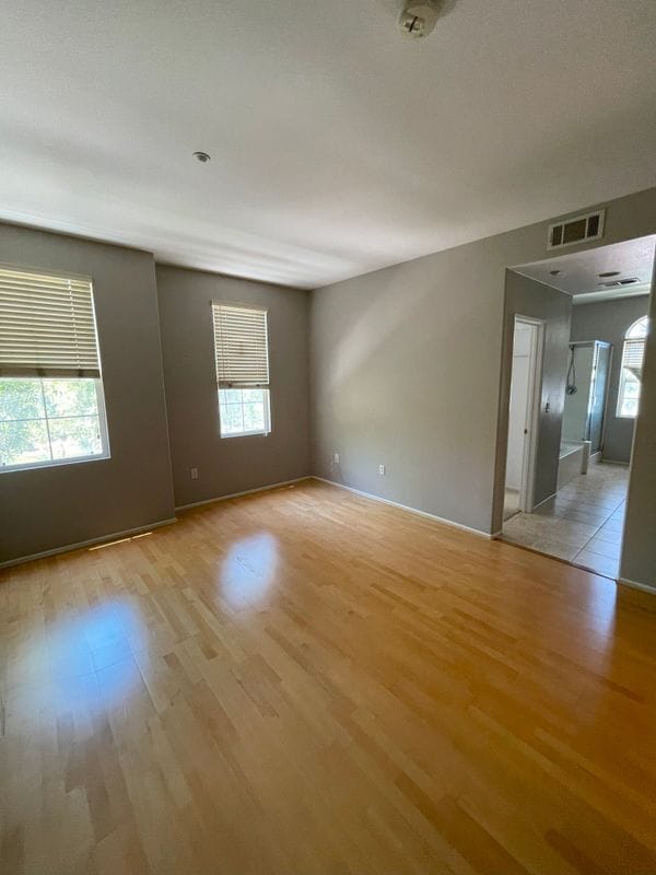 Building Photo - 414 Timberwood