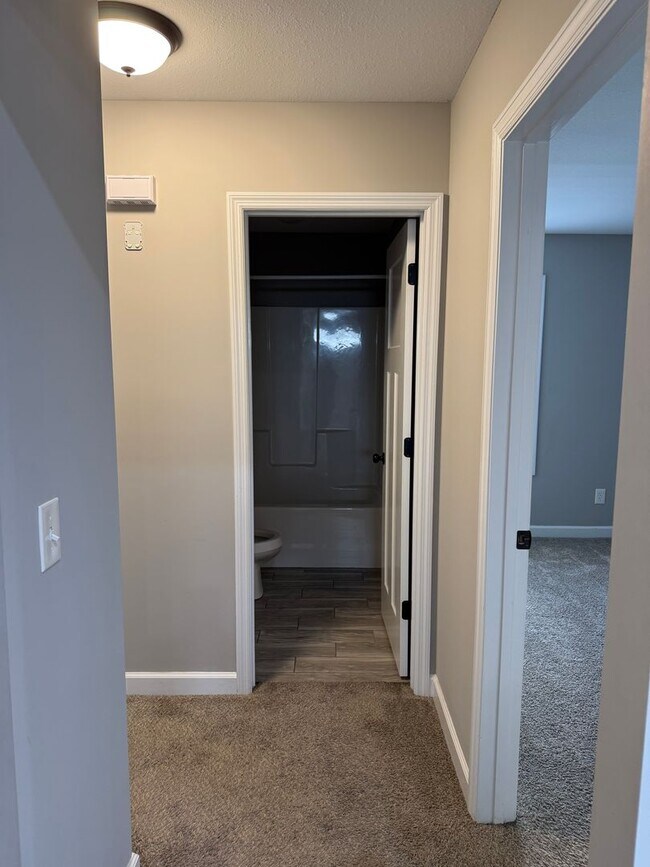 Building Photo - 157 Cody Dr