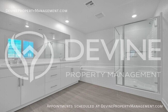 Building Photo - 2723 Emerald Bay Dr