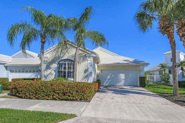 Building Photo - 1050 Lytham Ct