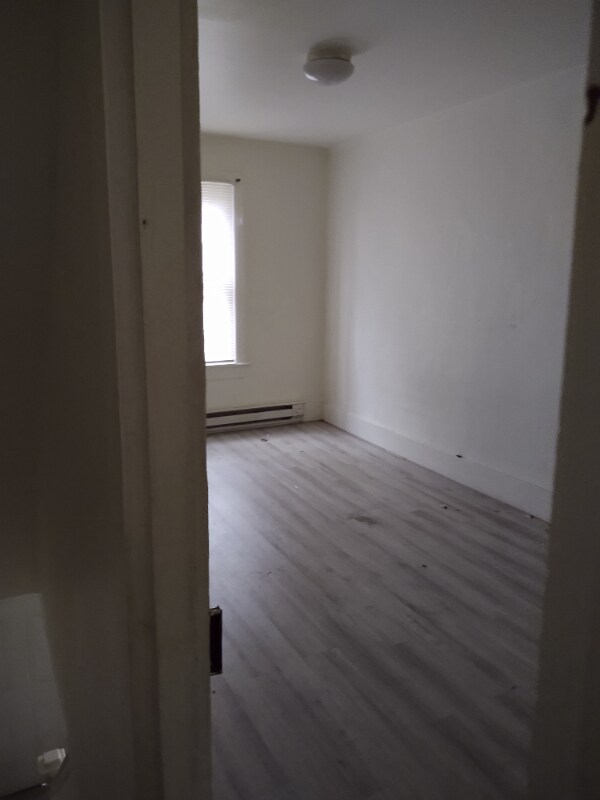 Building Photo - 52 Hallet St