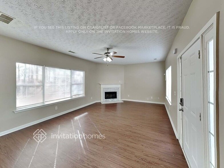 Building Photo - 4516 Swan Trce