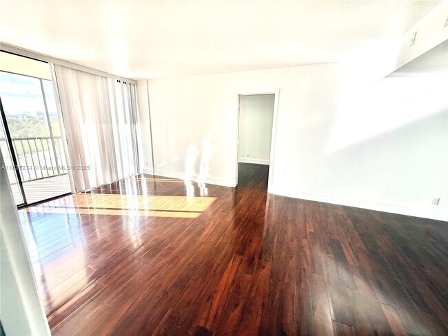 Building Photo - 20335 W Country Club Dr